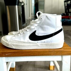Nike Men's Blazer Mid '77 Vintage Shoes